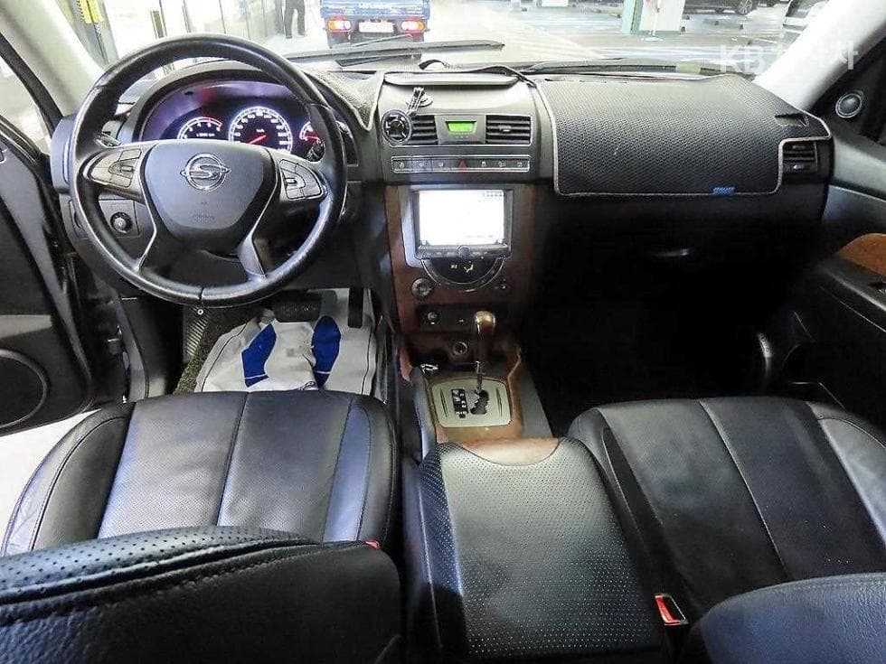 KG Mobility RextonW7-seater (Limousine) 4WD RX7 Prestige - 10