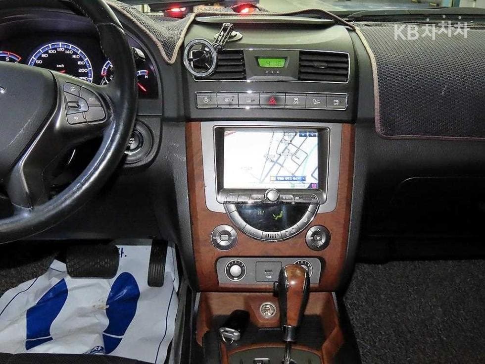 KG Mobility RextonW7-seater (Limousine) 4WD RX7 Prestige - 11