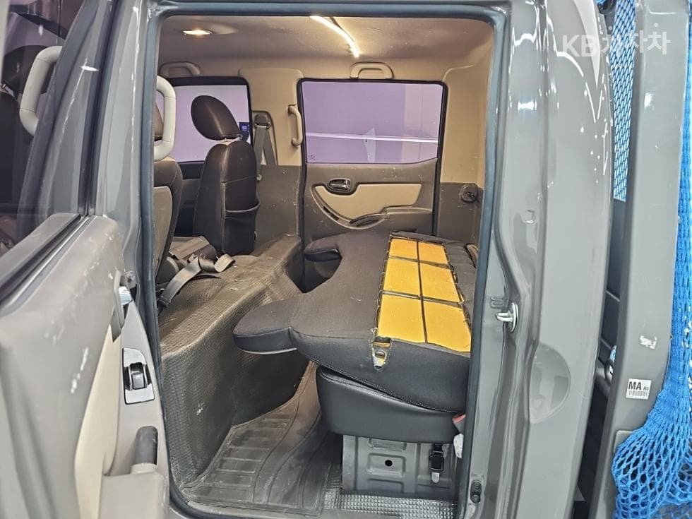 Хюндай Porter 2Удължено междуосие Двойна Кабина CRDi Premium - 12