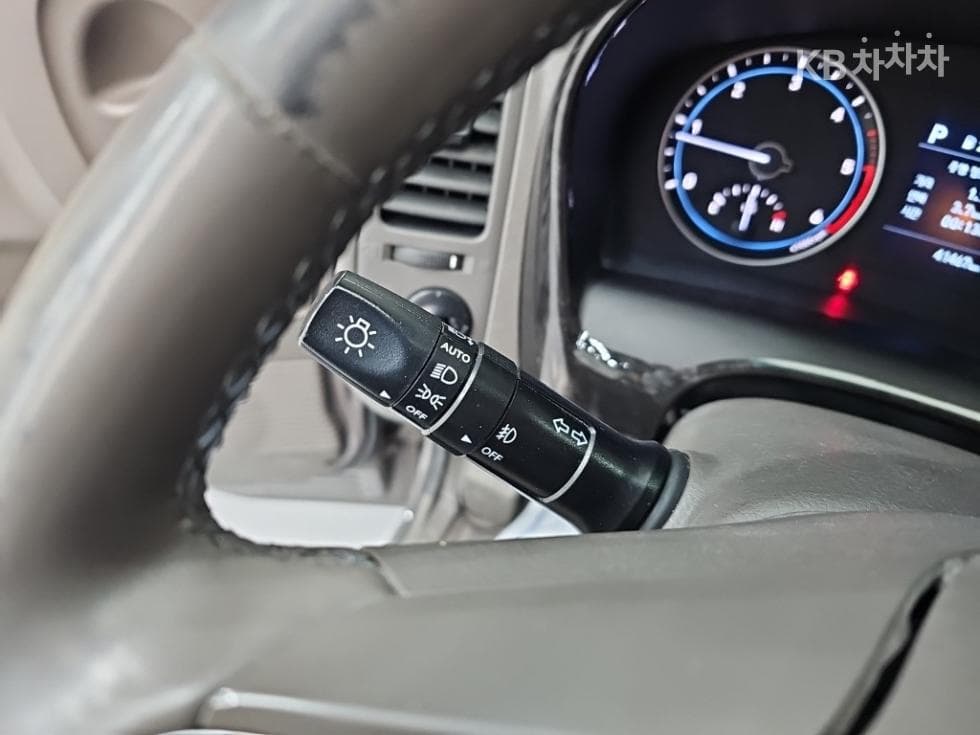 Хюндай Porter 2Удължено междуосие Двойна Кабина CRDi Premium - 15