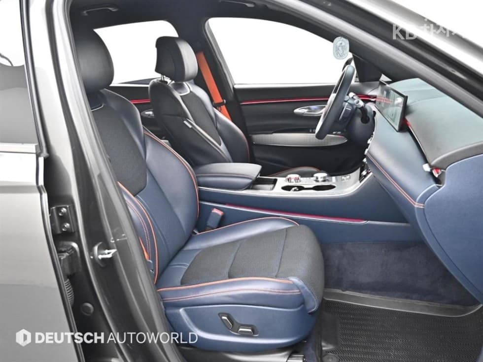 Дженезис GV70Бензин 2.5T 스포츠패키지 2WD - 10