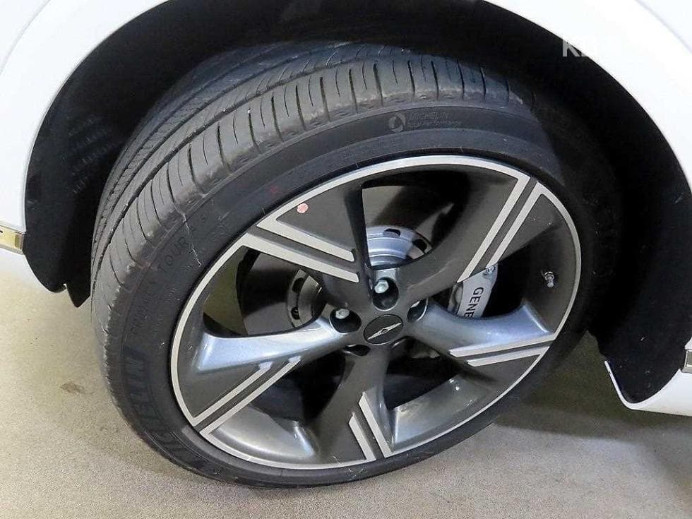Genesis GV802.5 Turbo Gasoline AWD - 20