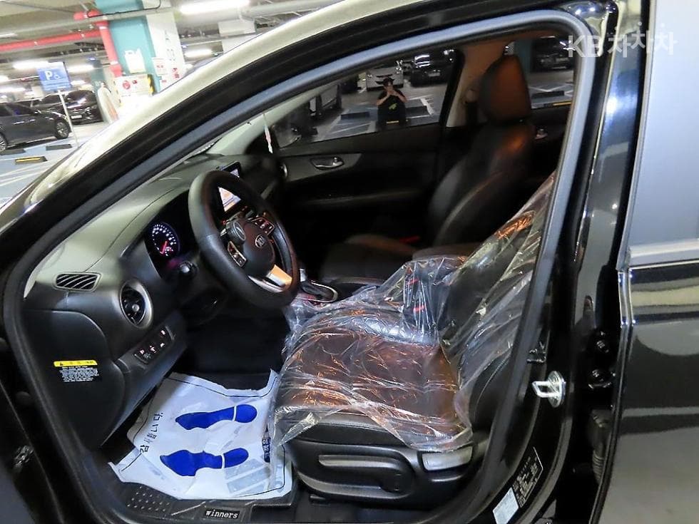 Kia All New K31.6 Gasoline Luxury - 6