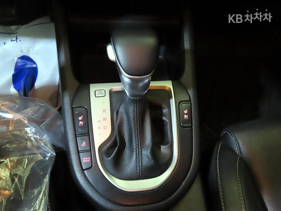 Kia All New K31.6 Gasoline Luxury - 12