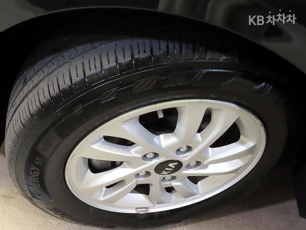 Kia All New K31.6 Gasoline Luxury - 19