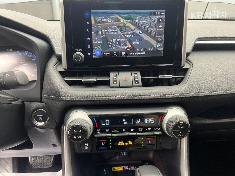 Toyota New RAV42.5L hybrid AWD Limited - 12