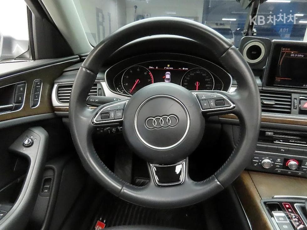 Ауди NEW A640 TFSI 콰트로 Динамичен LED C7 - 7