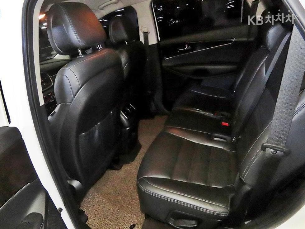 Kia All NewSorentoDiesel 2.0 2WD Prestige - 7