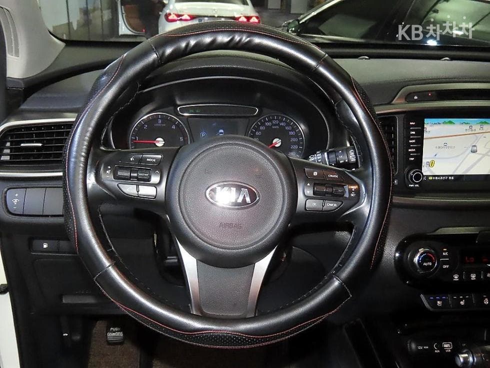 Kia All NewSorentoDiesel 2.0 2WD Prestige - 8