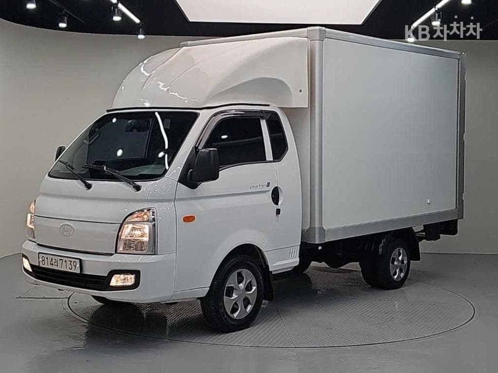 Хюндай Porter 2 LPG Box Truck Удължено междуосие Super Cab Смарт - Image 1