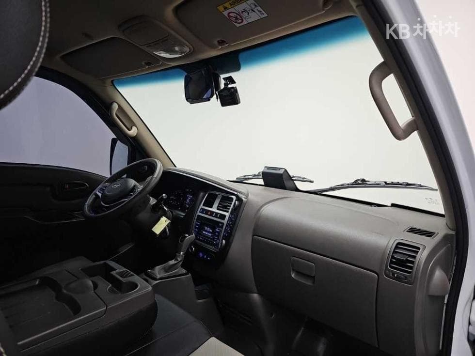 Хюндай Porter 2LPG Box Truck Удължено междуосие Super Cab Смарт - 17
