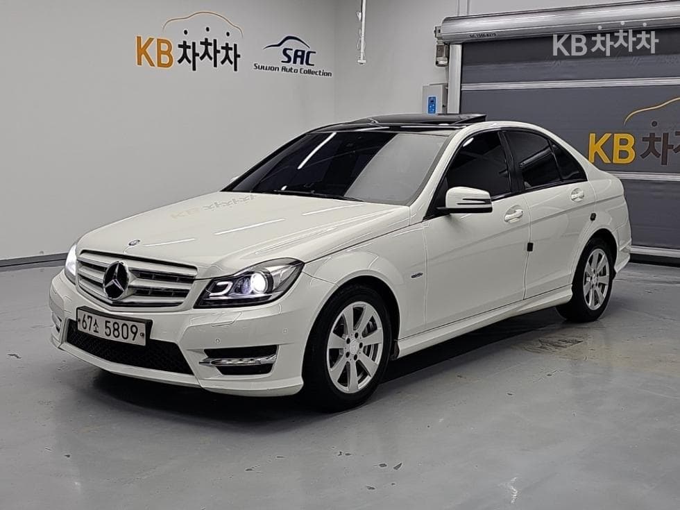 Mercedes-Benz Нов C-Клас C200 CGI 블루이피션시 W204 - Image 1