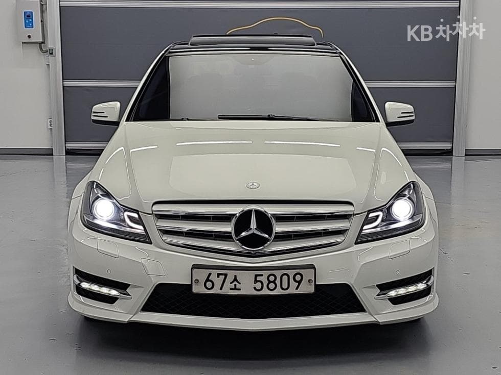Mercedes-Benz Нов C-КласC200 CGI 블루이피션시 W204 - 2
