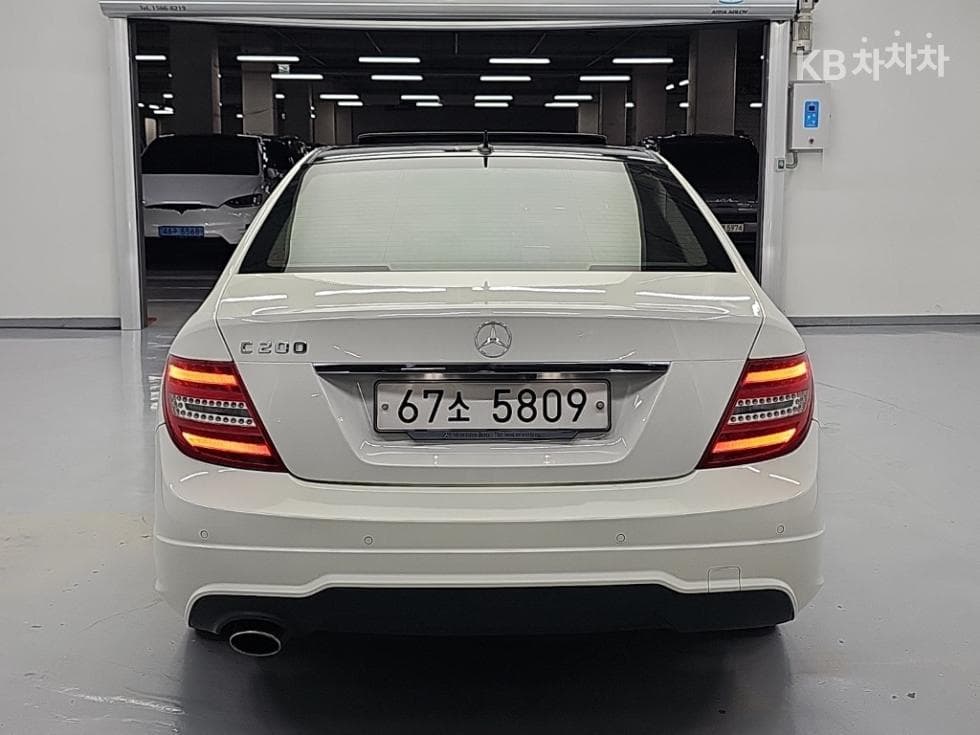Mercedes-Benz Нов C-КласC200 CGI 블루이피션시 W204 - 3
