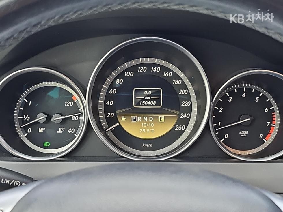 Mercedes-Benz Нов C-КласC200 CGI 블루이피션시 W204 - 6