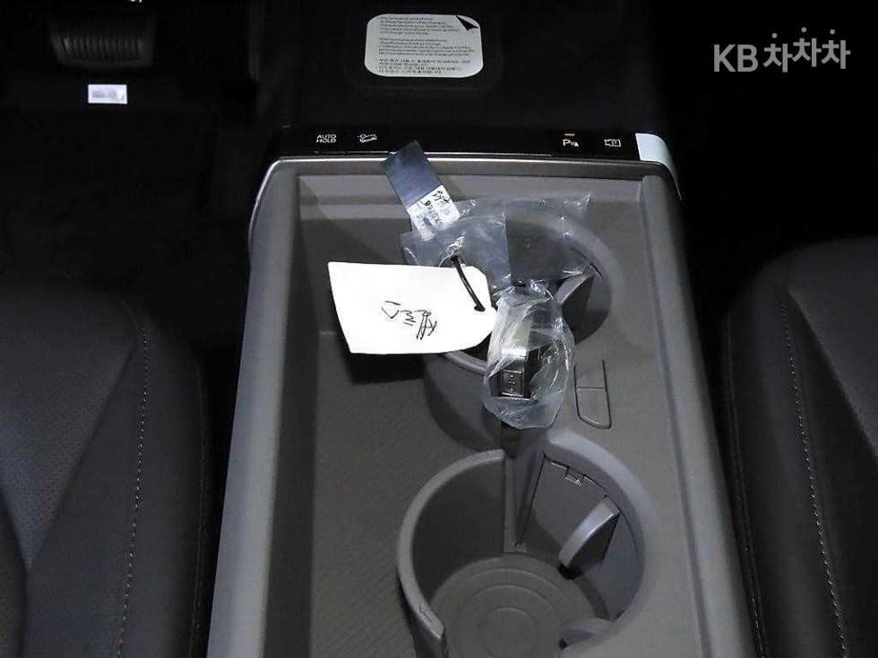 Киа 디 올НовSeltosХибрид 1.6 HEV 2WD Signature X-라Местен - 13