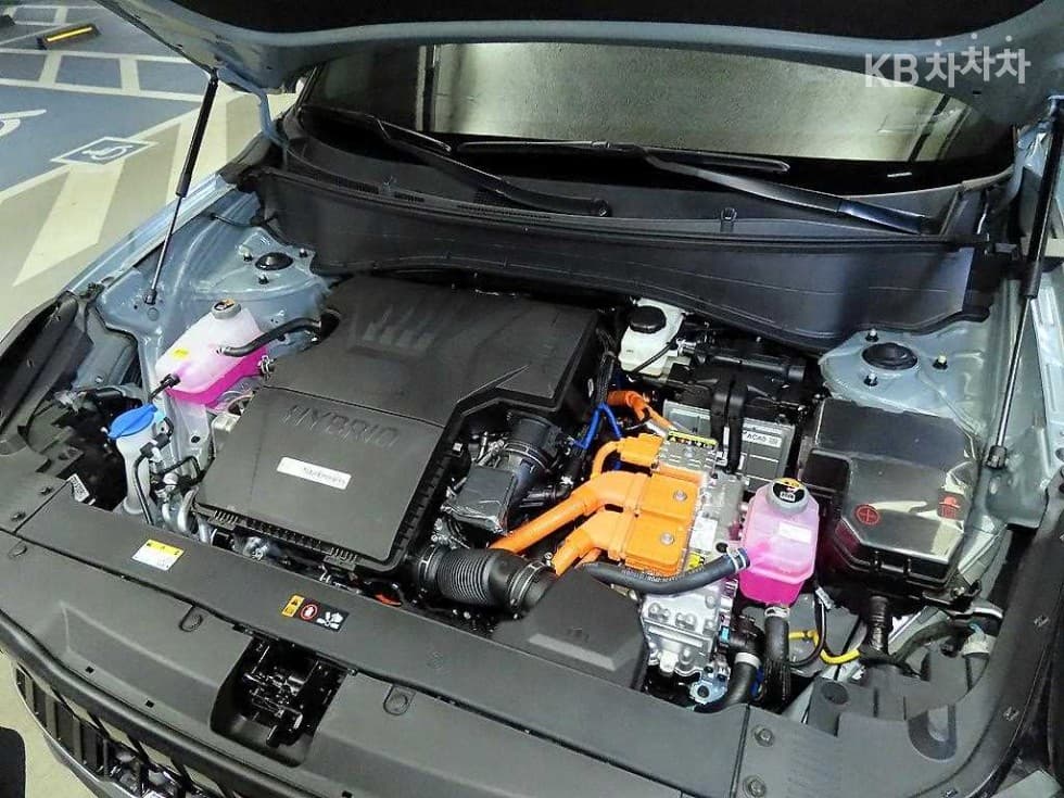 Киа 디 올НовSeltosХибрид 1.6 HEV 2WD Signature X-라Местен - 19