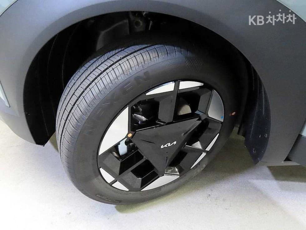 Киа 디 올НовSeltosХибрид 1.6 HEV 2WD Signature X-라Местен - 20