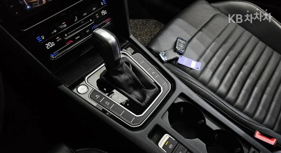 Volkswagen Passat GT2.0 Турбо Дизел Инжекция Prestige B8 - 8