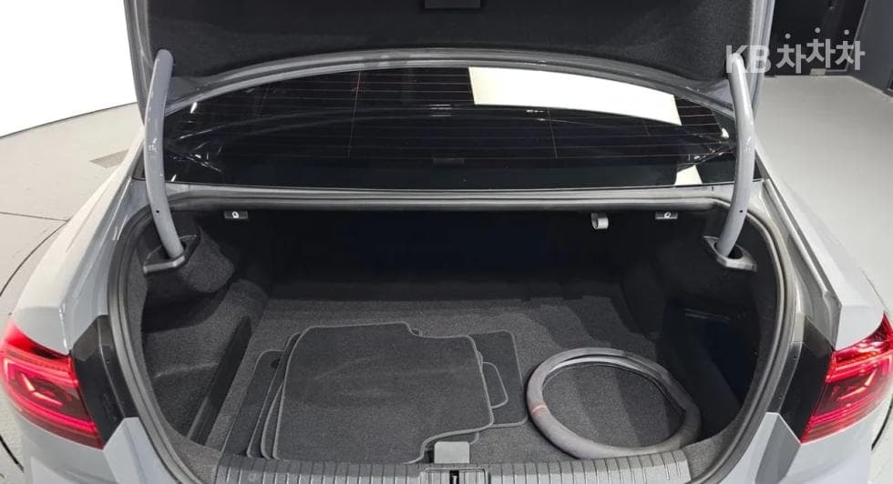 Volkswagen Passat GT2.0 Турбо Дизел Инжекция Prestige B8 - 14