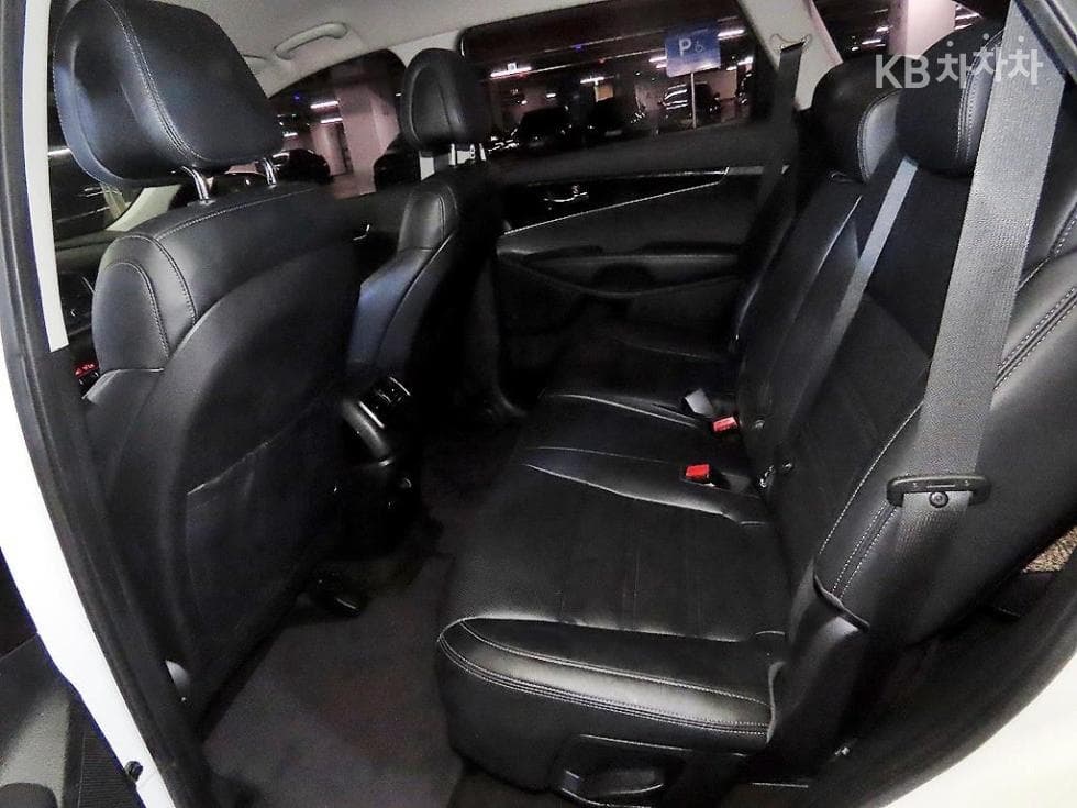 Киа All NewSorentoДизел 2.0 2WD Престиж - 7
