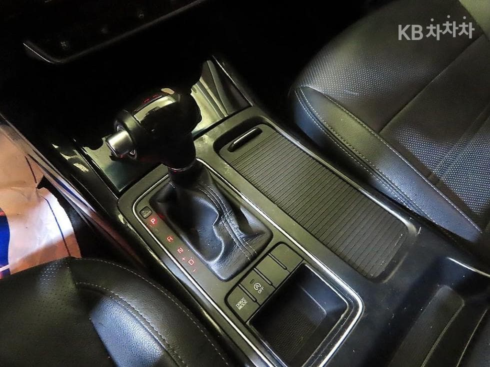 Киа All NewSorentoДизел 2.0 2WD Престиж - 12