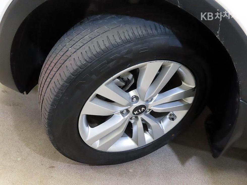 Киа All NewSorentoДизел 2.0 2WD Престиж - 20