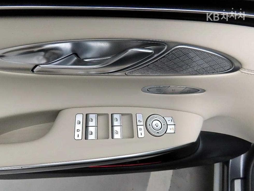 Дженезис GV70Бензин 2.5T 2WD - 11