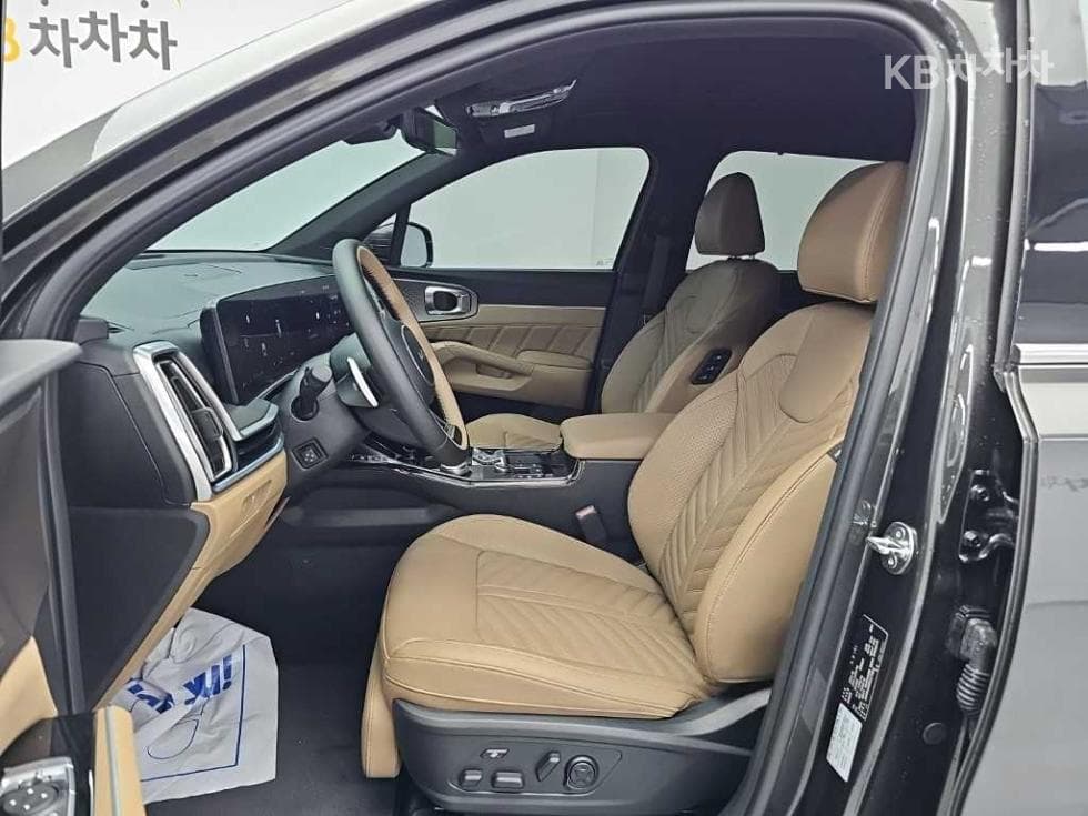 Киа The New (фейслифт) Sorento Хибрид MQ41.6T HEV 2WD Signature - 11