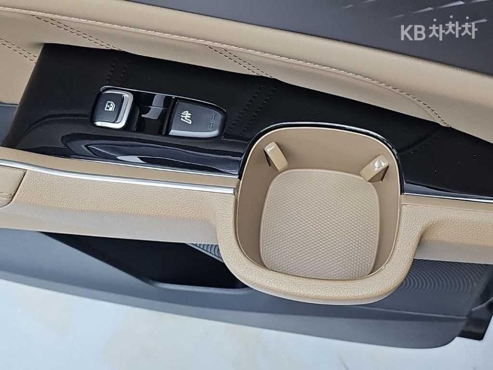 Киа The New (фейслифт) Sorento Хибрид MQ41.6T HEV 2WD Signature - 14