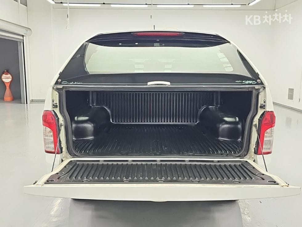КейДжи Мобилити Корандо Спорт (pickup variant)CX7 4x4 패션 - 18