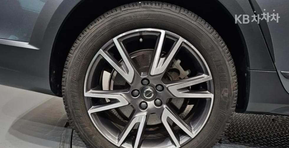 Volvo V90 CCD5 Pro AWD - 5