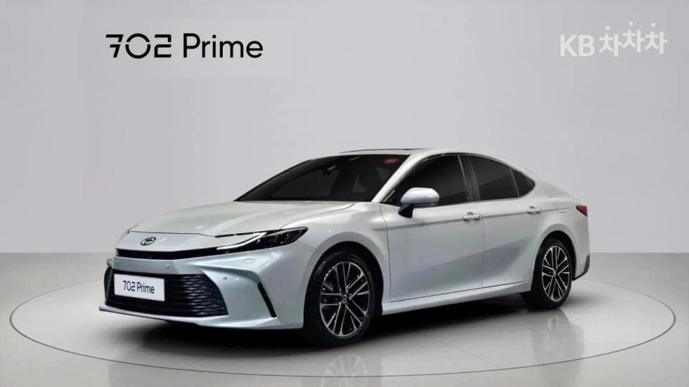 Toyota Camry XV80 2.5L хибрид XLE - Image 1