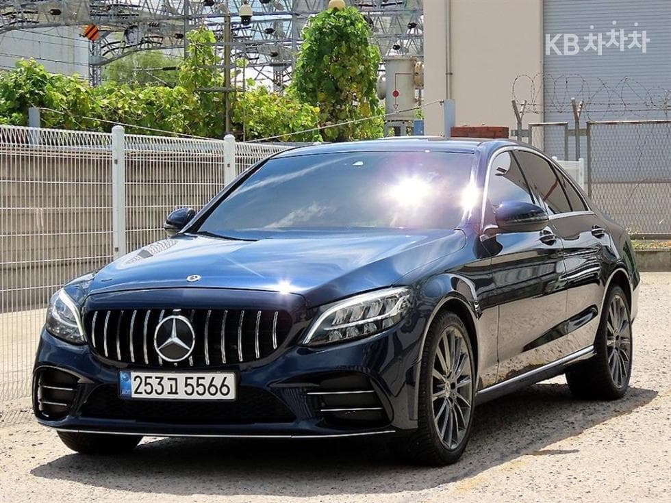 Mercedes-Benz The New (фейслифт) C-КласC200 Avantgarde W205 - 2