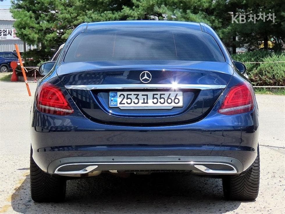 Mercedes-Benz The New (фейслифт) C-КласC200 Avantgarde W205 - 4