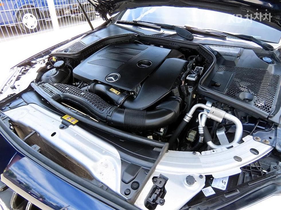 Mercedes-Benz The New (фейслифт) C-КласC200 Avantgarde W205 - 19