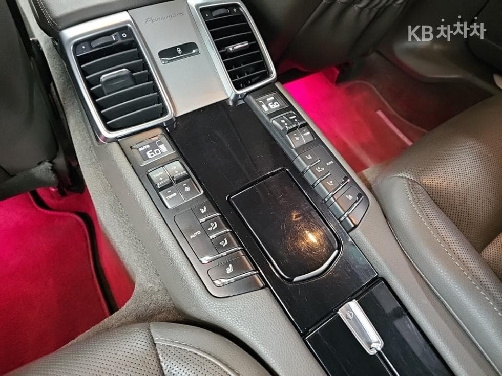 Porsche 파나메라3.6 AWD 970 - 13