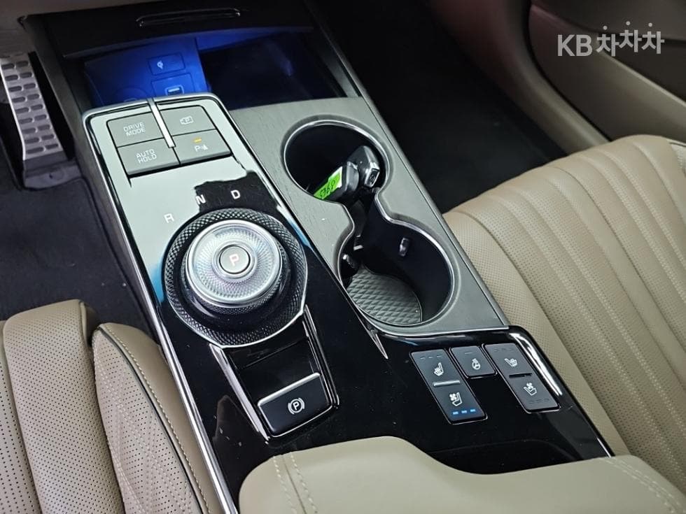 Киа K82.5L бензин Signature Специал (специален признак/издание) - 8