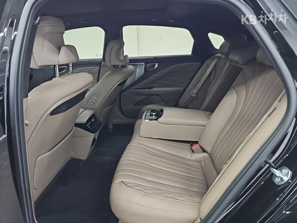 Киа K82.5L бензин Signature Специал (специален признак/издание) - 12