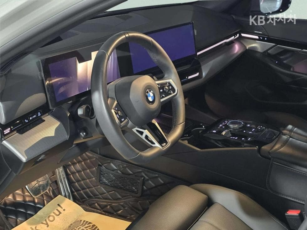 BMW Нов5 Серия(G60)520i M Sport - 19