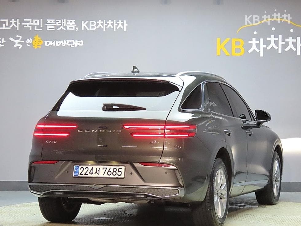 Genesis GV70Gasoline 2.5T AWD - 2