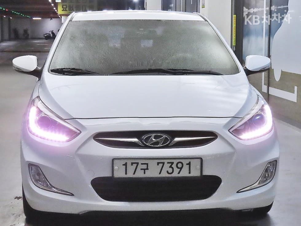 Хюндай Акцент(신형)1.4 VVT Premium - 2