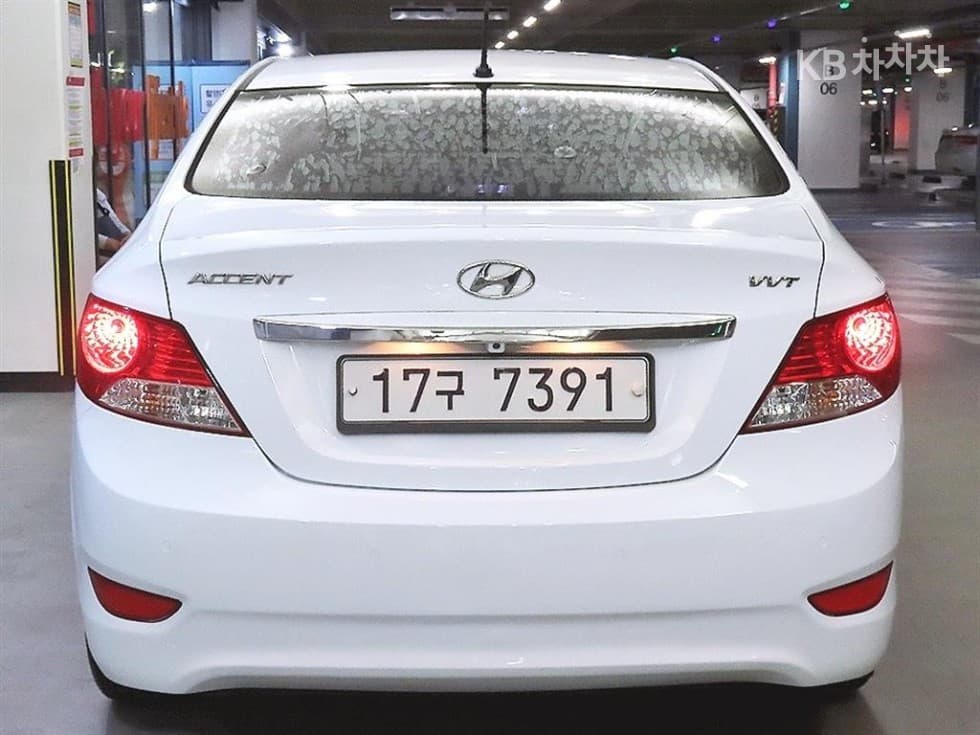 Хюндай Акцент(신형)1.4 VVT Premium - 5