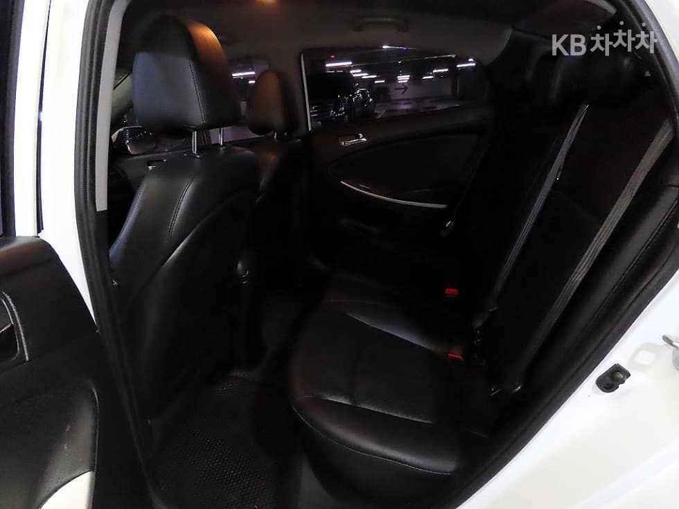 Хюндай Акцент(신형)1.4 VVT Premium - 7