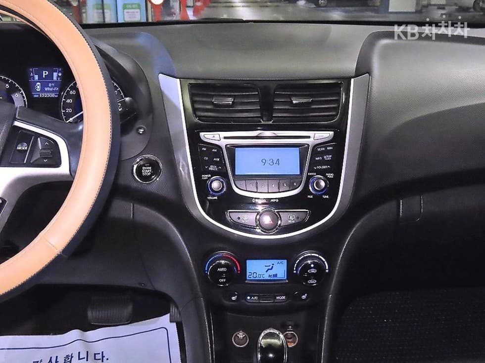 Хюндай Акцент(신형)1.4 VVT Premium - 11