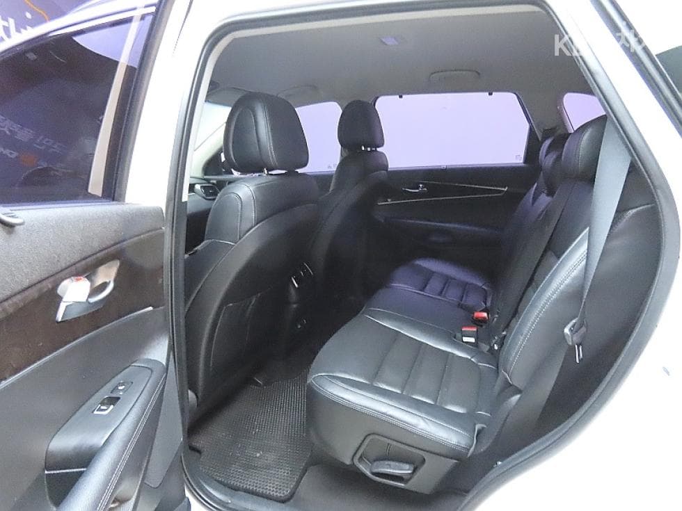 Kia All NewSorentoDiesel 2.0 2WD Noblesse Special (special feature/edition) - 11