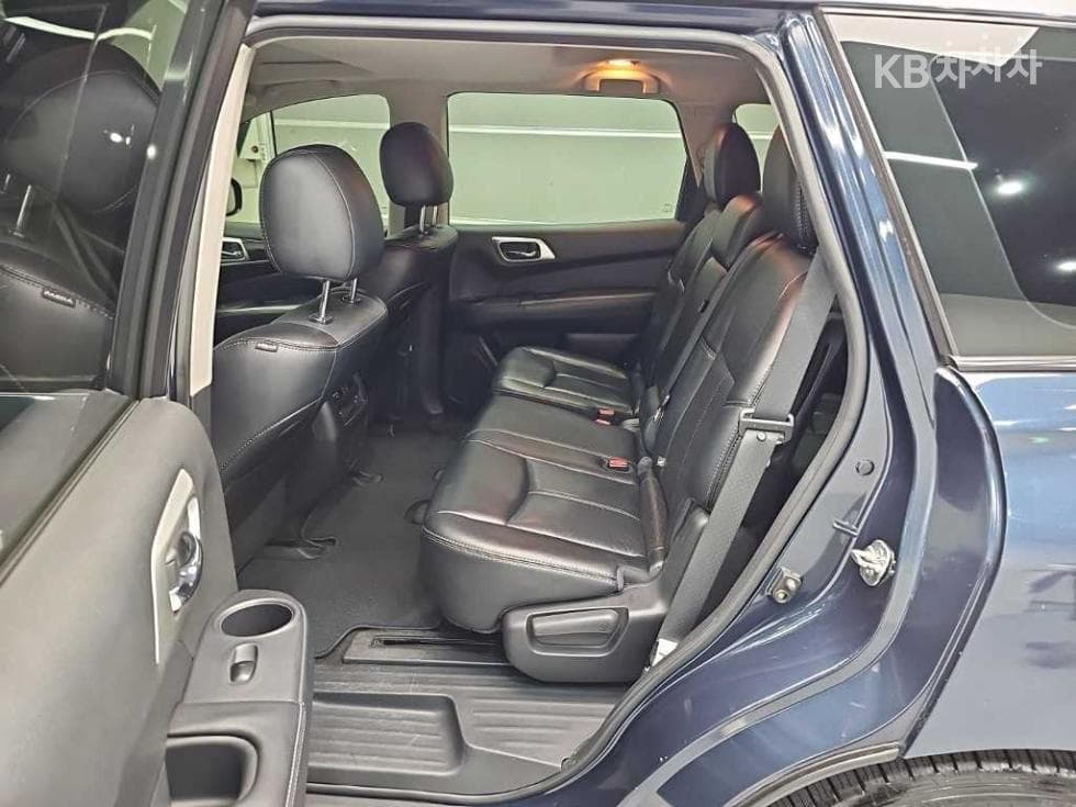 Нисан 패스파Местен더3.5 4x4 SE - 12