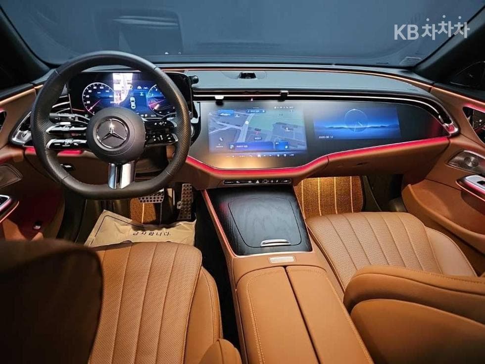 Mercedes-Benz E-클래스 (W214)E300 4MATIC AMG Line - 7