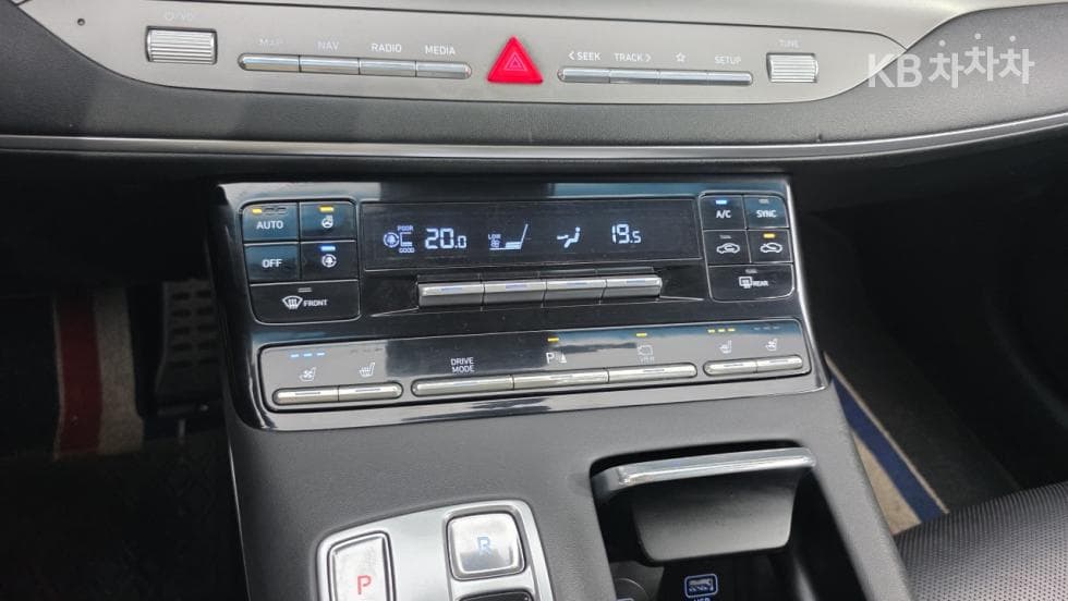 Хюндай The New (фейслифт) Grandeur (Azera)2.5 Premium - 13