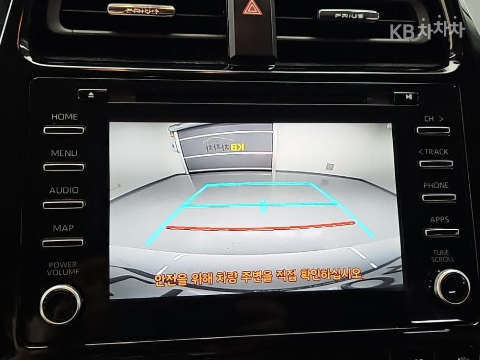 Toyota Prius 4-то поколение1.8 Стандартен - 14